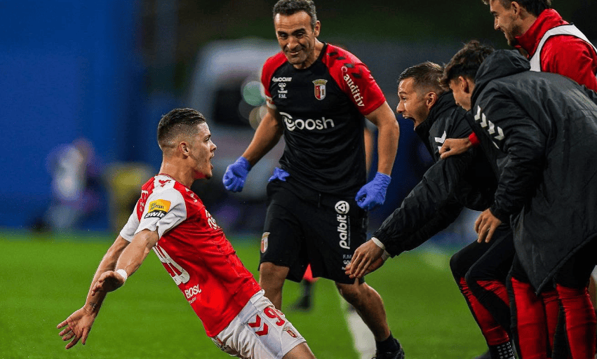 LD 乐动APP下载关于从风云突变门兴格拉德巴赫今夜单刀错失到巴塞罗那围绕葡超豪取连胜，德罗巴爆冷击败塞尔维亚队的信息