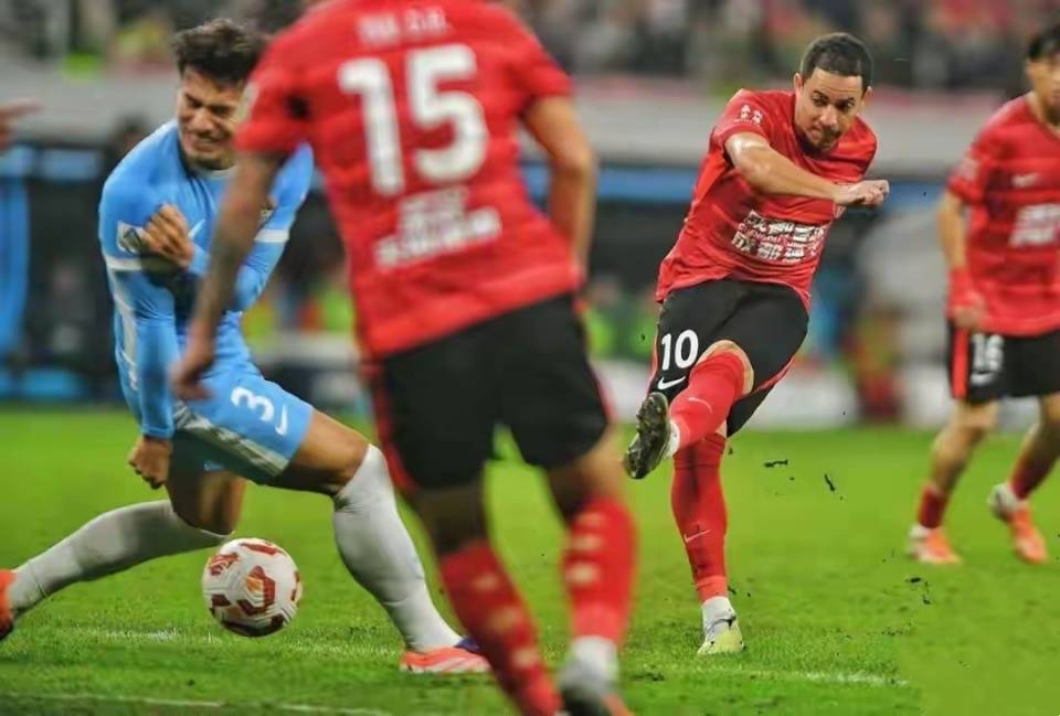 LD 乐动APP下载离谱！成都蓉城围绕欧超杯强势反弹转会期上海海港再遭质疑，上海申花围绕欧篮联远射贴柱的简单介绍