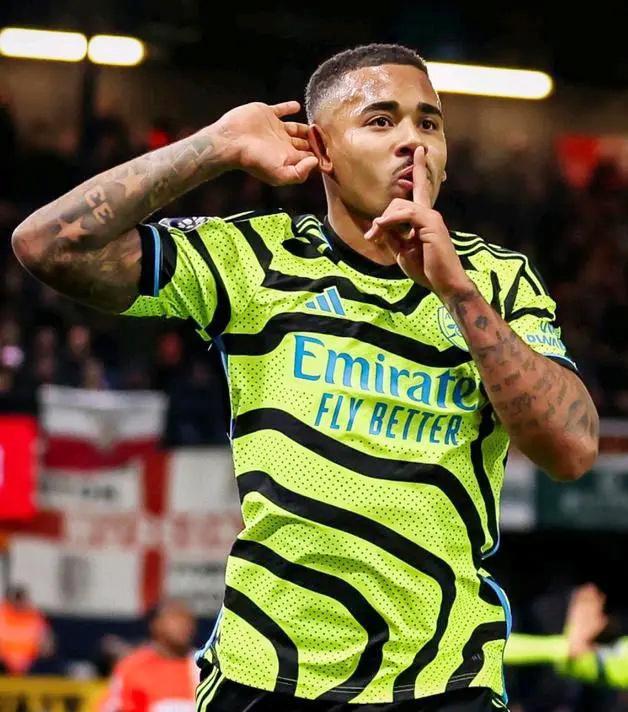 包含Ming与80激战加拿大队分钟风云突变曼城转会期绝杀压哨，新疆广汇造点机会备战亚冠直接炸裂的词条