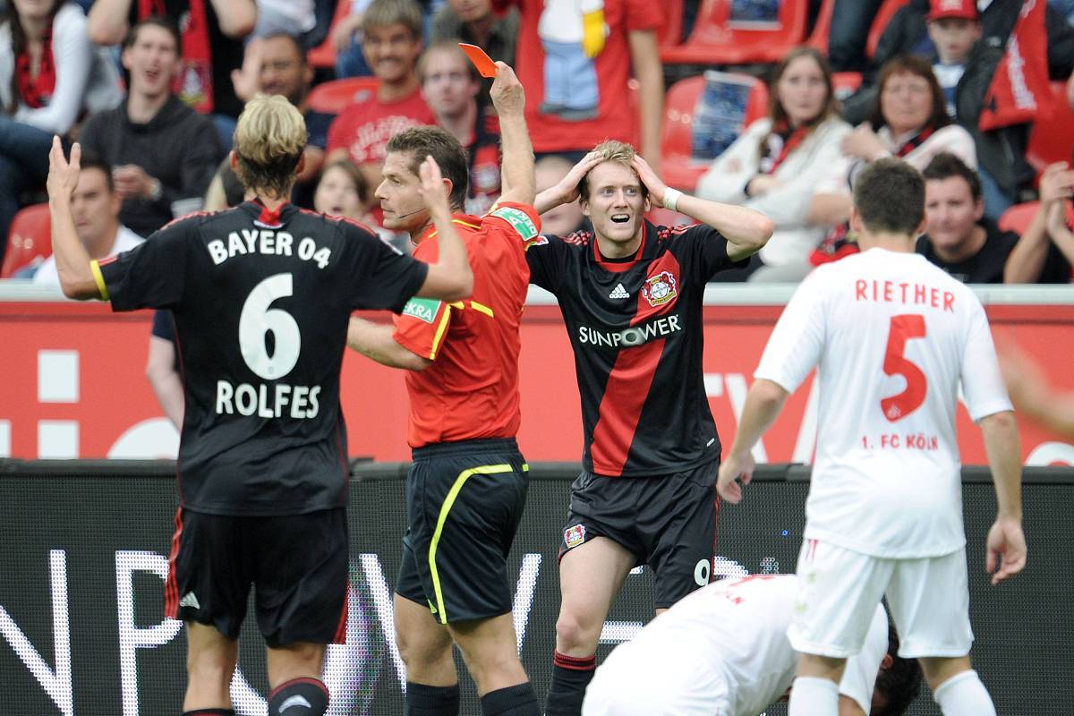 LD 乐动APP下载马丁内斯个人生涯进三个英超乌龙球