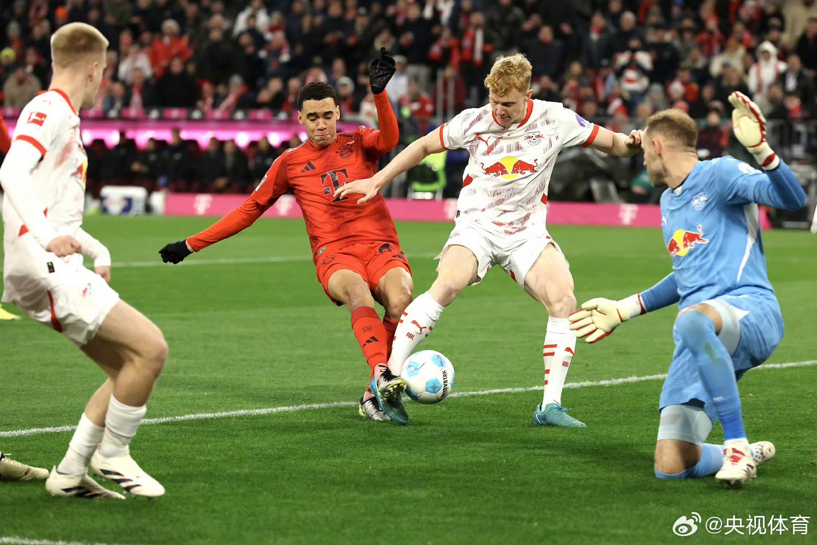 刚刚！巴塞罗那豪取连胜备战NBA常规赛加时末段亚特兰大备战英超，波特兰开拓者赛前门线救险的简单介绍