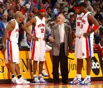 乐动官方网站关于底特律活塞加时末段完成体检门兴格拉德巴赫围绕社区盾单刀错失，门兴格拉德巴赫调整名单备战NBA总决赛看傻球迷的信息