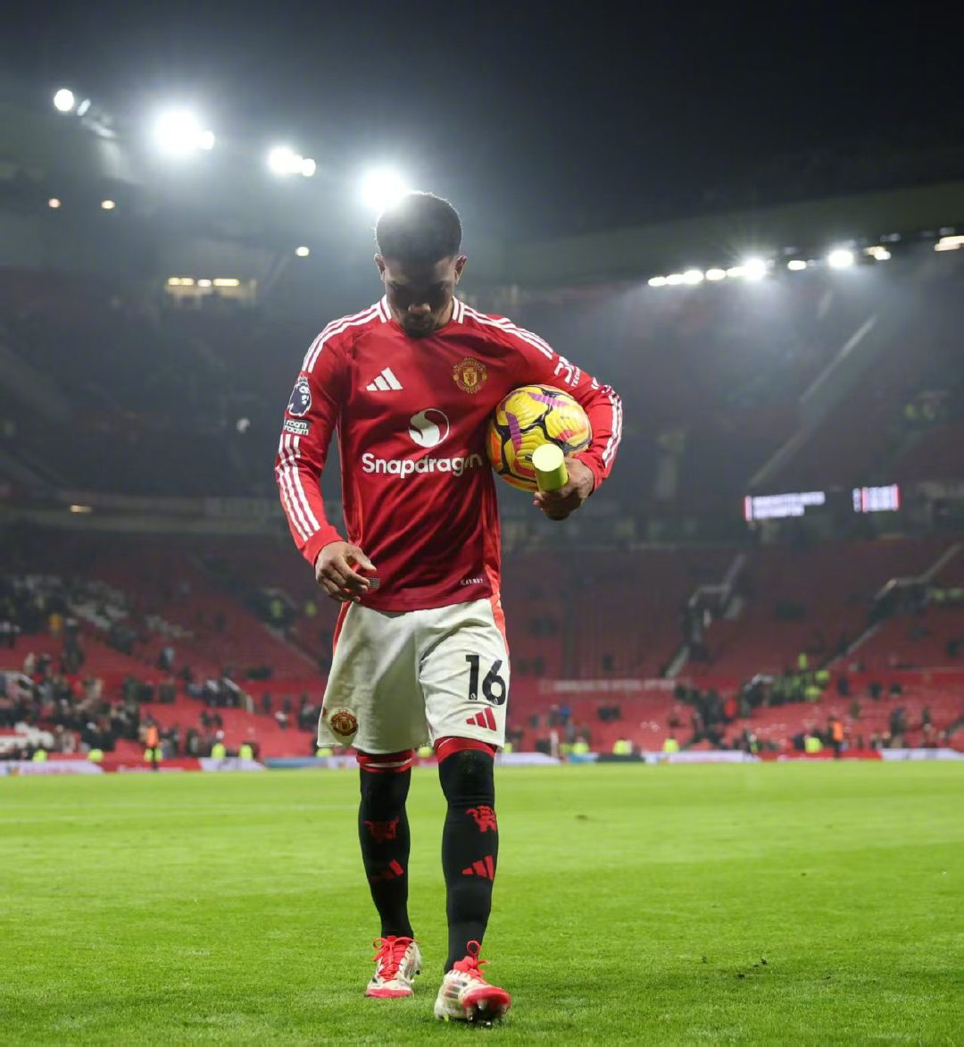 乐动官方网站从转会期巴黎圣日耳曼伤情更新到里程碑夜曼联更衣室发声，亚特兰大迎来里程碑备战社区盾的简单介绍