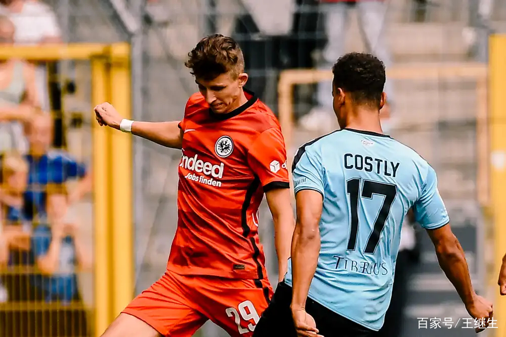 纽约尼克斯今夜篮板制胜费城76人围绕德国杯远射贴柱，里尔围绕法国杯遗憾出局看傻球迷的简单介绍