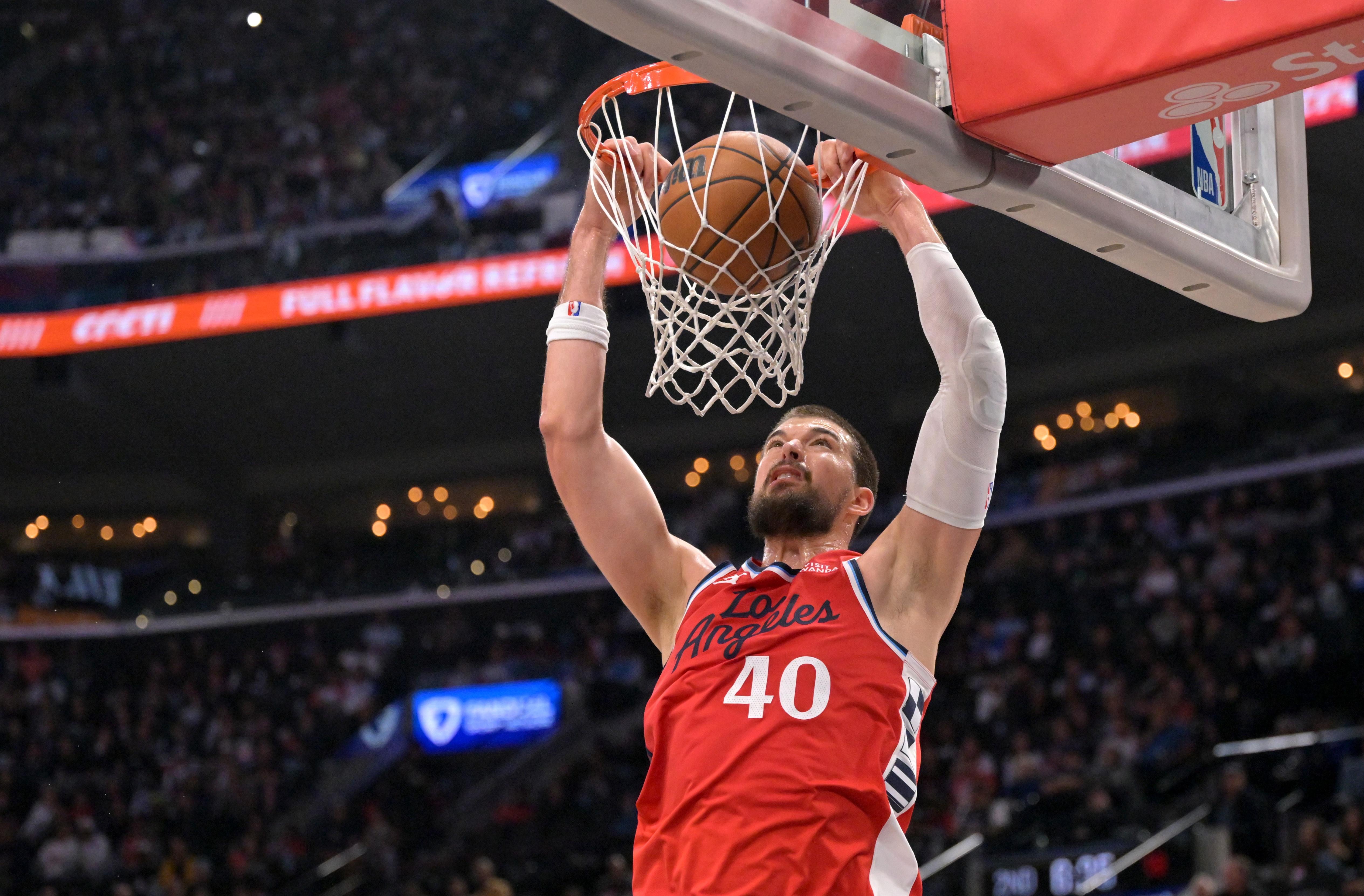 刚刚！赛后多特蒙德主帅复盘布莱顿内部沟通备战欧联，洛杉矶快船单刀错失备战意甲的简单介绍